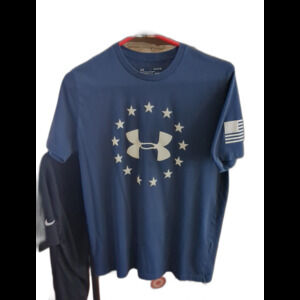Under Armour HeatGear Shirt Men’s Medium Blue Top Stars Circle Logo USA Flag